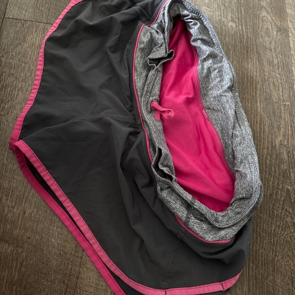 Lululemon speed up shorts - Picture 3 of 3